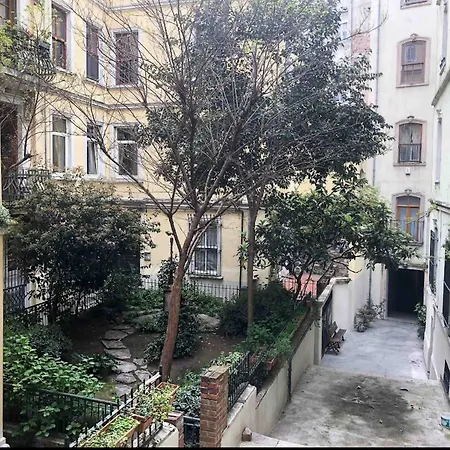 Historical In The Heart Of Galata *